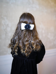 Fermaglio per capelli con fiocco di camelia